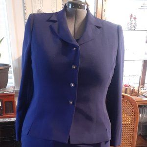 Le Suit size 16P business suit.